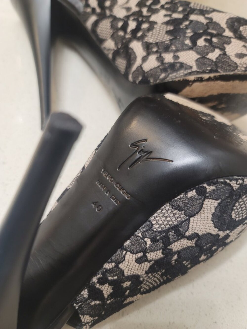 GIUSEPPE ZANOTTI Gold & Black Lace Slingback Heels Sz 40 EU/9.5 - Picture 9 of 10